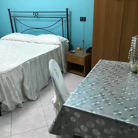 Degli Amici Hotell 3*
