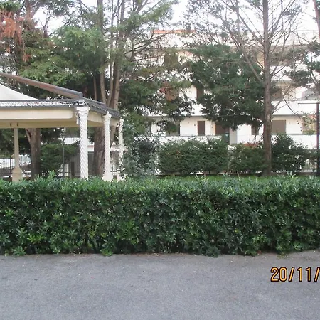 Degli Amici 3* Sant'Egidio del Monte Albino